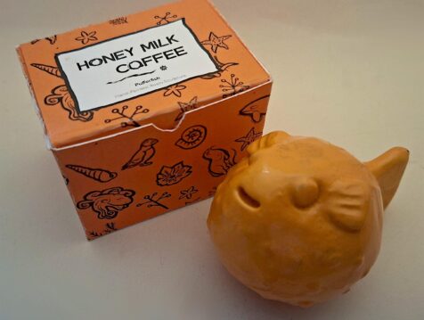 pufferfish min sculpture with box